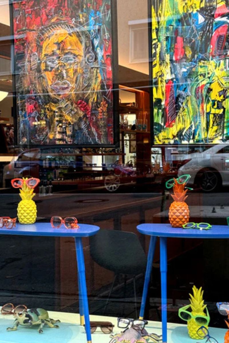 Ausstellung Mischa Liebsch bei Brillen Schneider in München