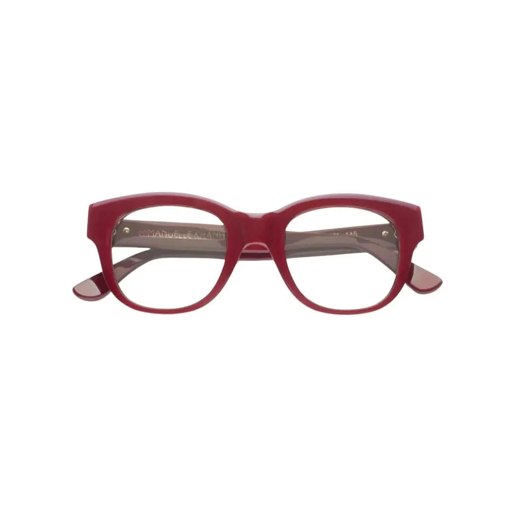 Emmanuelle Khanh Brille Amour X in Rot, elegante Designerbrille mit markantem roten Rahmen. Erhältlich bei Brillen Schneider, Ihrem Optiker in München, für hochwertige Augenoptik.