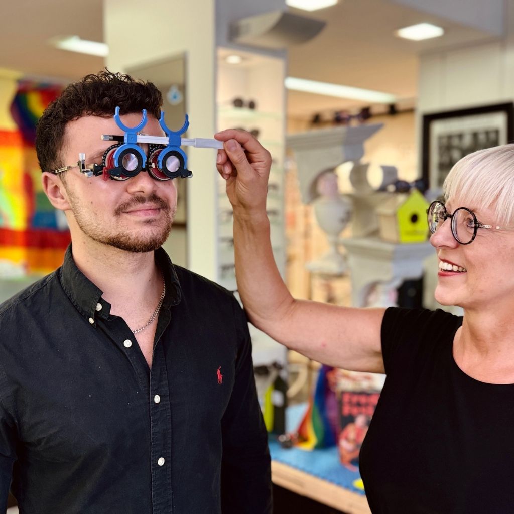 AUGENOPTIKER*IN (M/W/D) – DEIN TALENT, DEINE LEIDENSCHAFT, DEINE ZUKUNFT! Jetzt bei Brillen Schneider & Optik Bartholomä in München bewerben