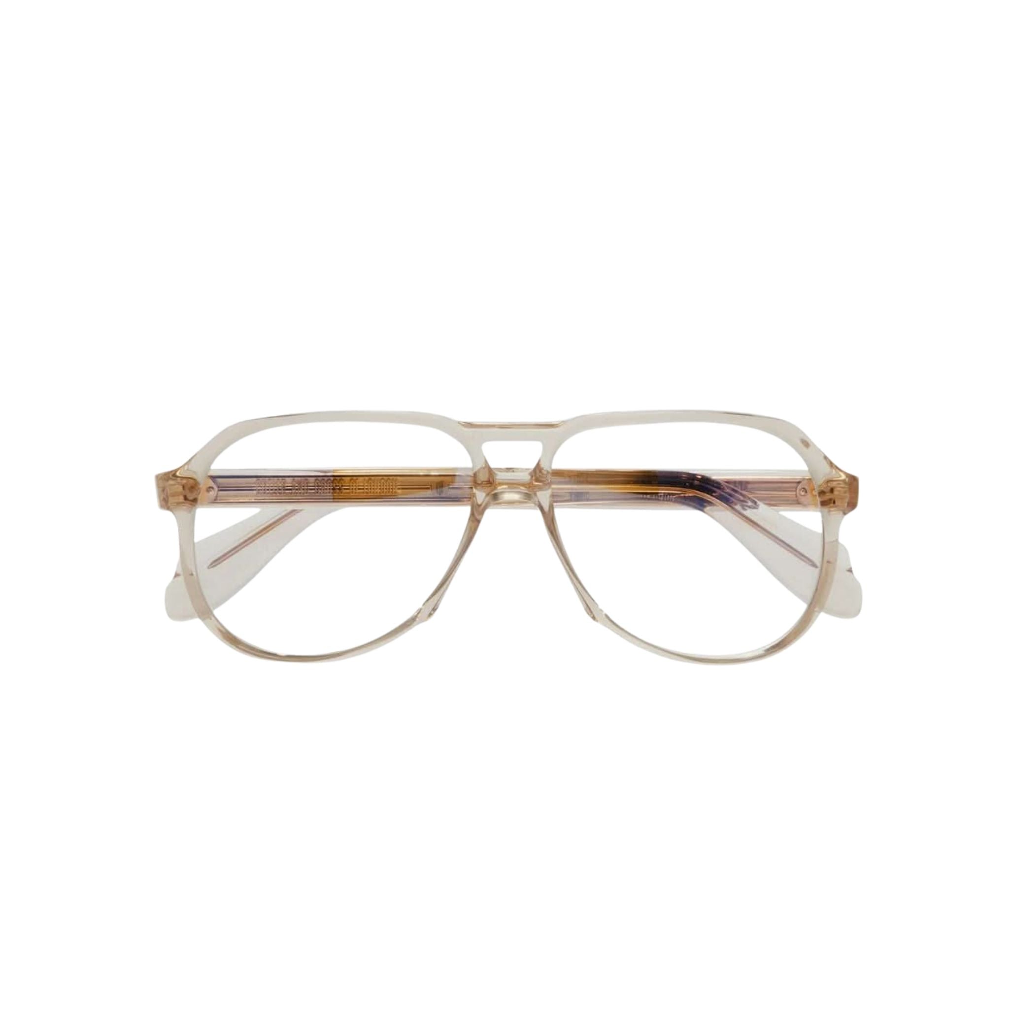 Detailaufnahme der Cutler and Gross 9782 Sand Crystal – feines Acetat, präzises Beveling und Doppelsteg in Nahaufnahme bei Optiker München Brillen Schneider