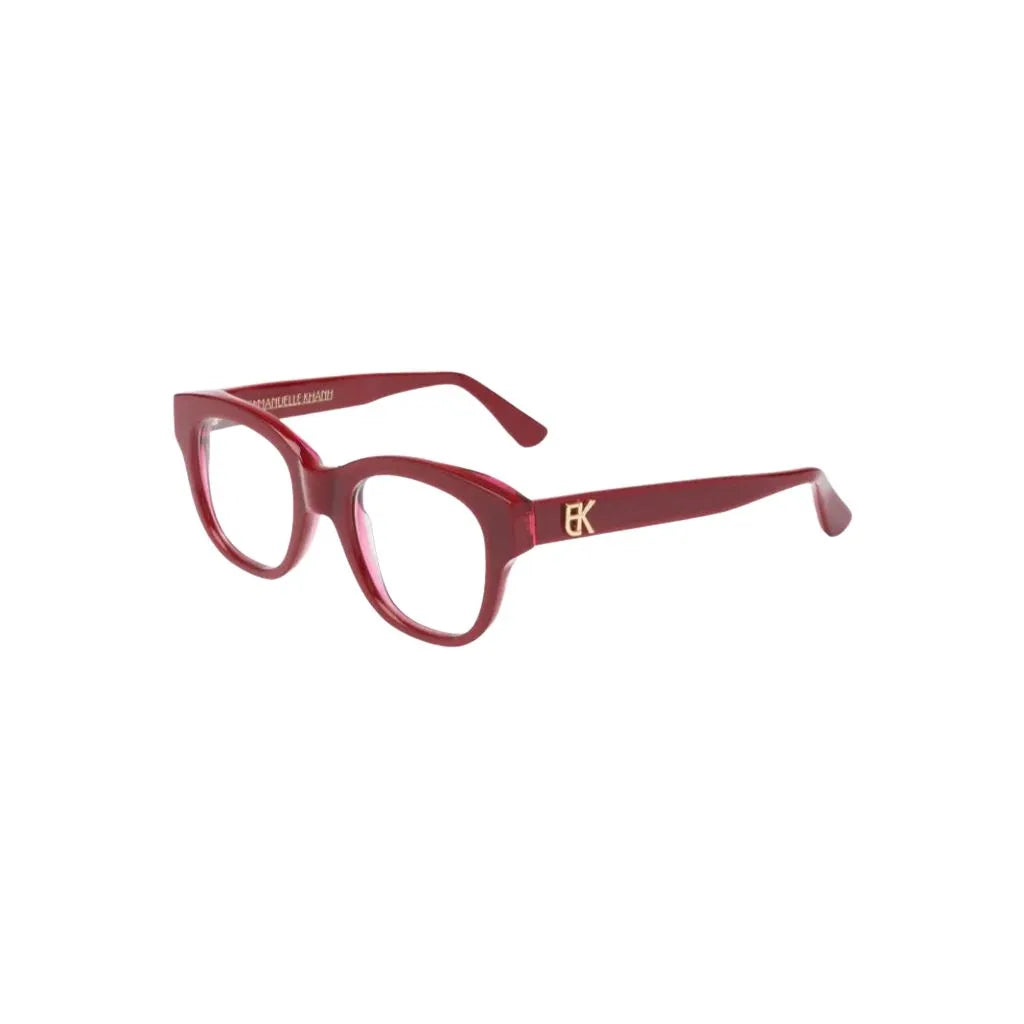 Seitenaufnahme der Brille Amour X in Rot von Emmanuelle Khanh. Diese Designerbrille ist ein modisches Statement für die stilbewusste Frau, erhältlich bei Brillen Schneider, Ihrem Optiker in München, für exzellente Augenoptik.