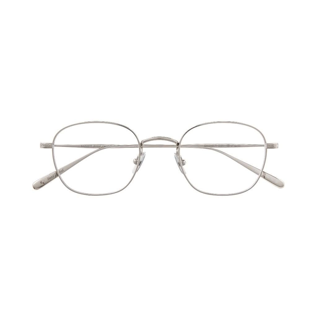 Die Garrett Leight Cascade Silber Brille, stilvolle Silberfassung, jetzt bei Optik Bartholomä, Ihrem Optiker in München, spezialisiert auf Designerbrillen.