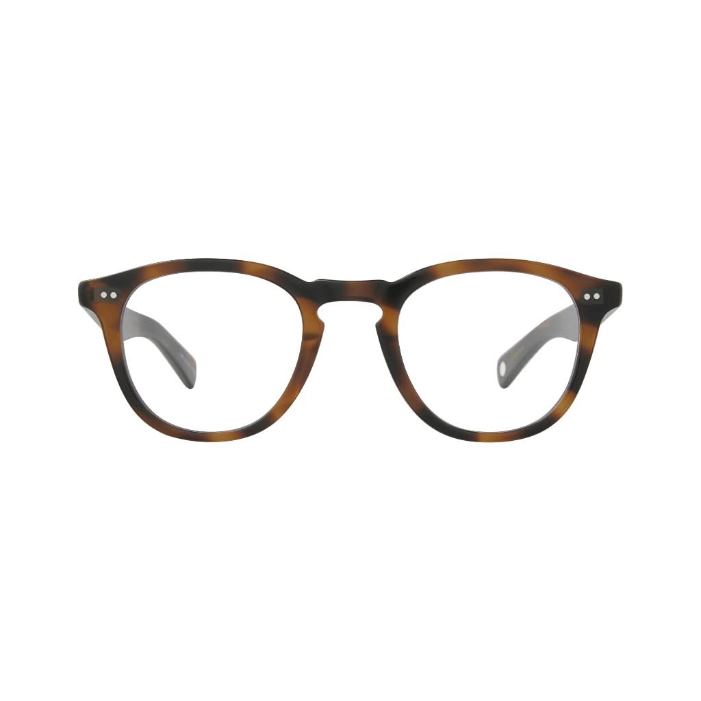 Garrett Leight Brille, Modell Hampton X in der Farbe Spotted Brown, erhältlich bei Optik Bartholomä in München. Präzise Verarbeitung mit dezenten Akzenten, die das gepunktete Braumuster perfekt ergänzen.