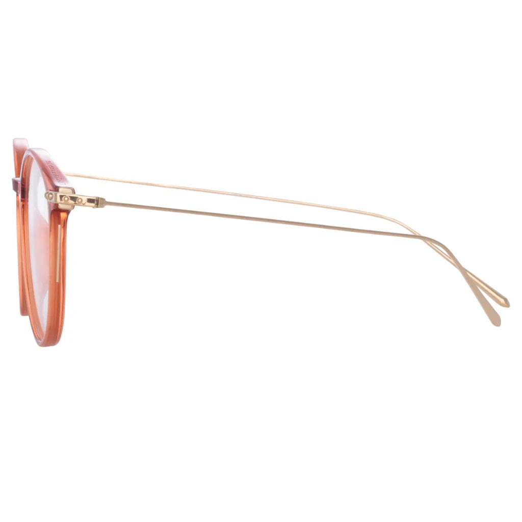 Die Linda Farrow Gray Amber Light Gold Brille kombiniert transparentes Acetat mit goldenen Akzenten und bietet höchsten Tragekomfort. Jetzt bei Brillen Schneider, Ihrem Optiker in München, erhältlich.