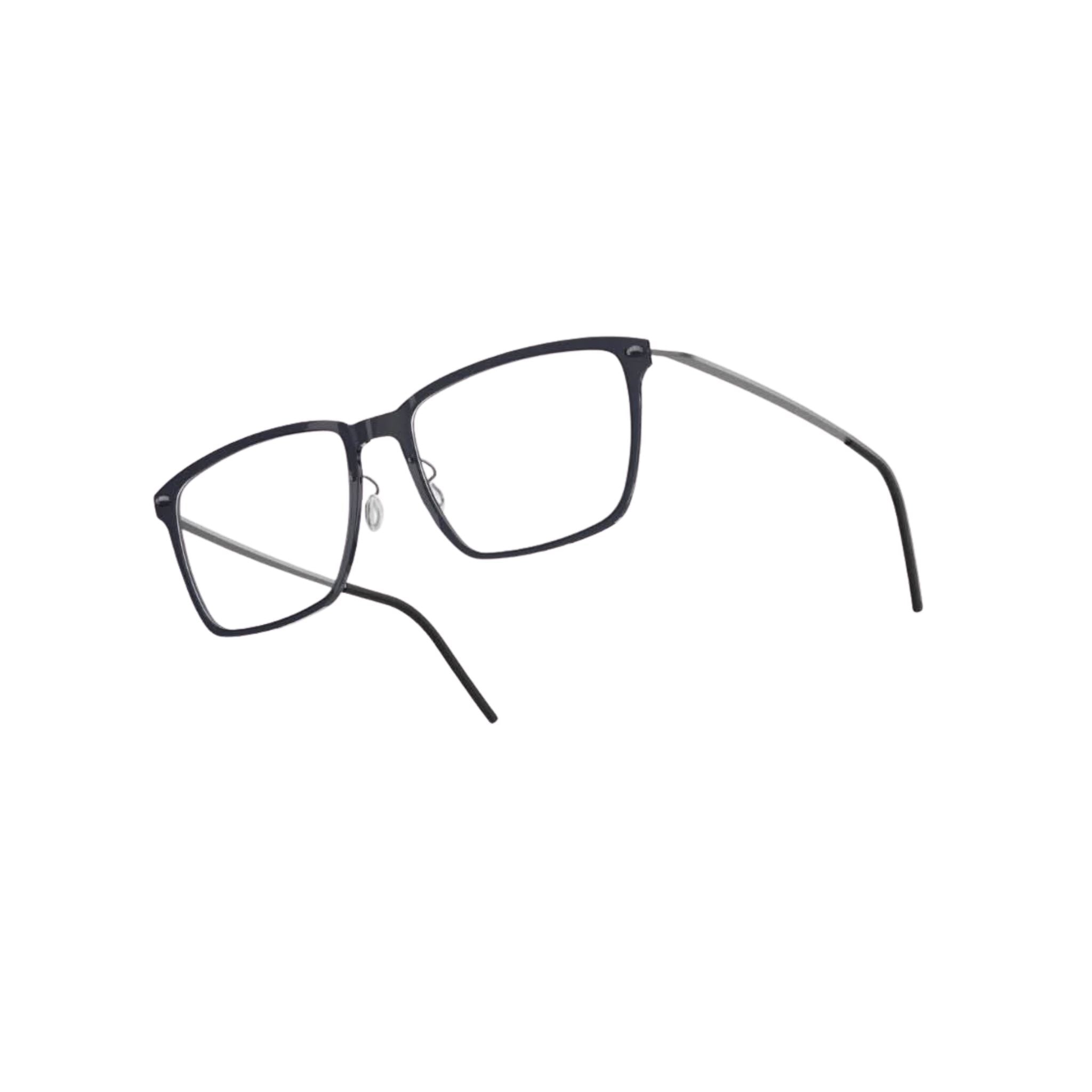 Seitliche Ansicht der Lindberg Brille 6505 C06 – schlanker grau-schwarzer Acetatrahmen mit filigranen, matten Titanbügeln. Minimalistisch und elegant, erhältlich bei Brillen Schneider in München.