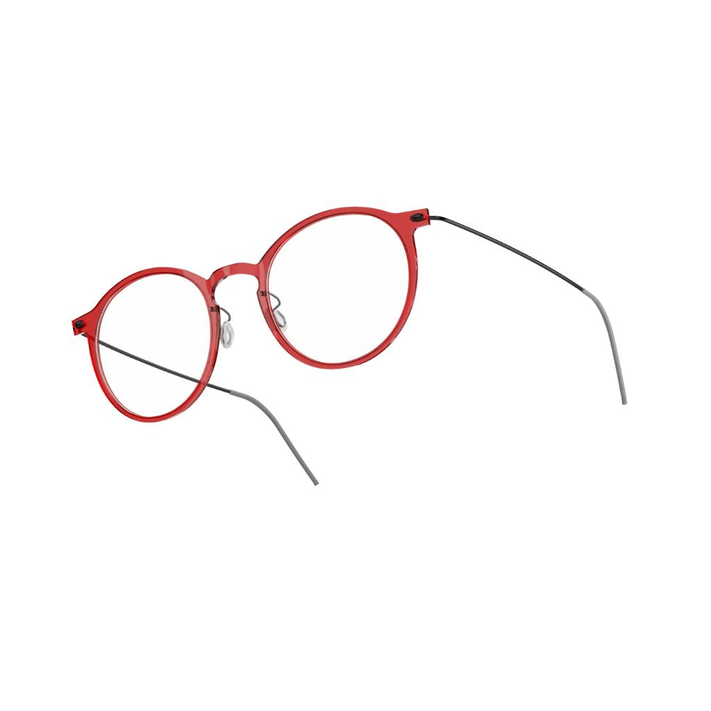 Brille Modell 6541 C12 von Lindberg - Frontansicht der transparenten roten Acetatfront kombiniert mit eleganten grauen Titanbügeln. Schlichte Eleganz und modernes Design, erhältlich bei Brillen Schneider in München.