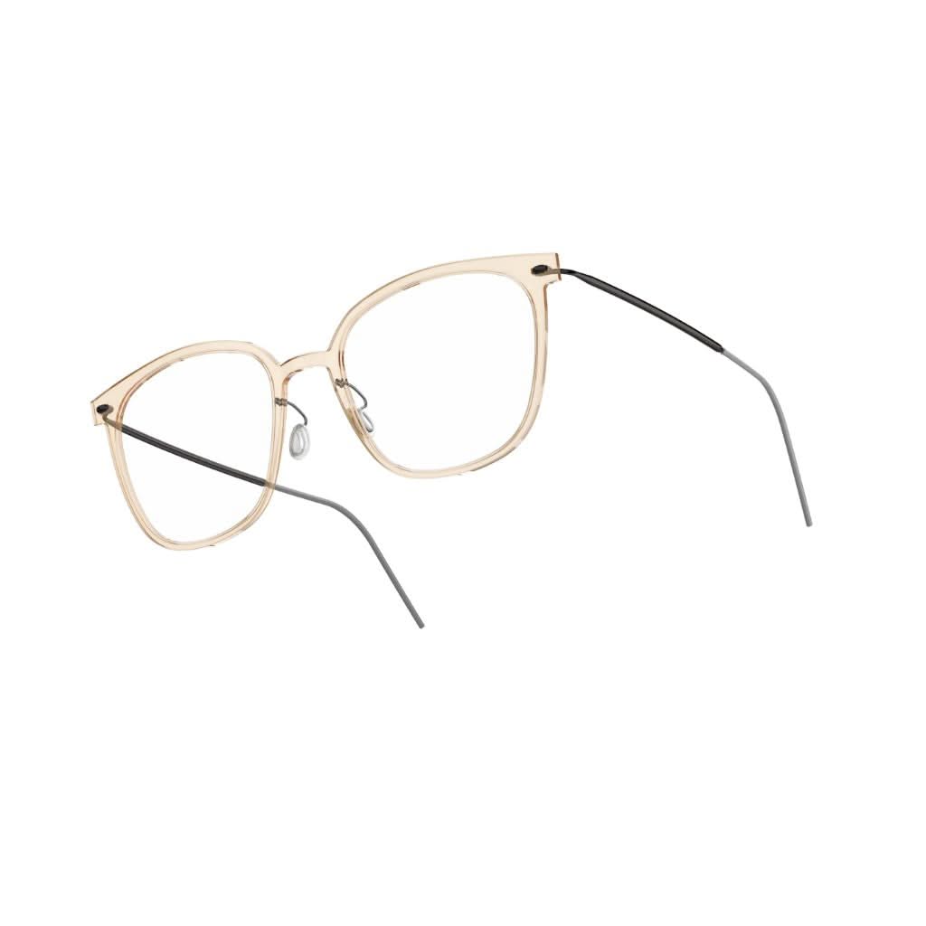 Brille Modell 6638 C21 von Lindberg, leicht braun transparente Acetatfassung mit dunkelgrauen Titanbügeln. Schlichte und stilvolle Ästhetik, erhältlich bei Brillen Schneider in München.
