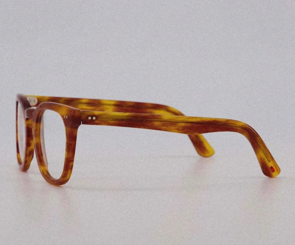 Lunettes Alf 22.13 Brown – moderne braune Brille von Alf, erhältlich bei Brillen Schneider München. Ihr Augenoptiker für exklusive Designs und individuelle Beratung.
