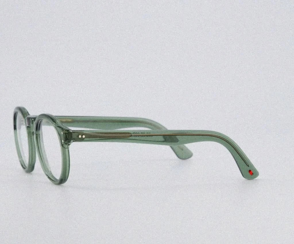 Lunettes Alf 23.22 Green – moderne grüne Brille von Alf, erhältlich bei Brillen Schneider München. Ihr Augenoptiker für einzigartige Designs und individuelle Beratung.