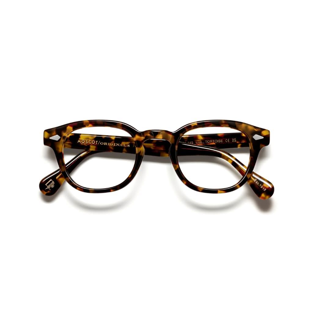 Frontansicht der Brille Moscot Lemtosh in Tortoise-Optik mit runder Brillenfassung und markantem Acetatgestell – erhältlich bei Optik Bartholomä in München