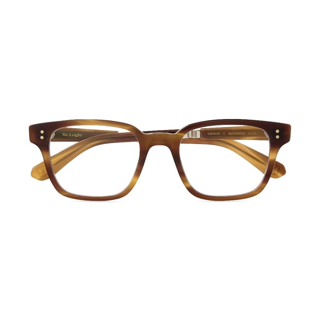 Mr. Leight Surveyor C Beachwood White Gold Designerbrille getragen – luxuriöses Design mit Beachwood-Acetat und Weißgold-Akzenten für einen eleganten, zeitlosen Look, erhältlich bei Brillen Schneider, Ihrem Optiker seit 1970 in München