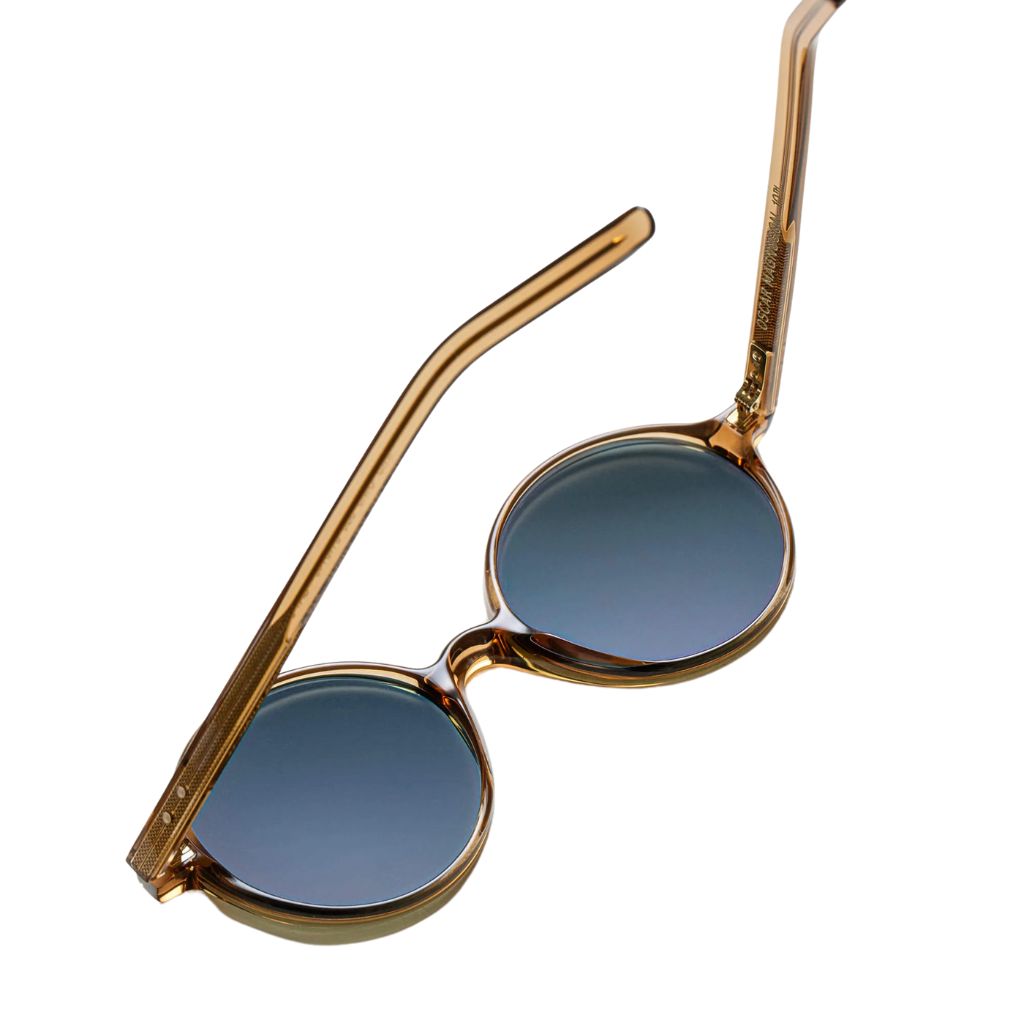 Ausgefallene Designer Panto Sonnenbrille IRIS SUN 10th in limited Edition von Oscar Magnuson - exklusiv bei Brillen Schneider in München entdecken.