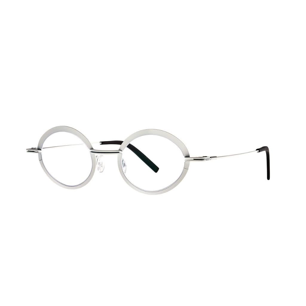 Theo Eyewear Grilled 385 weiss – moderne Brille aus Edelstahl in dezenten weiss, erhältlich bei Brillen Schneider in München. Stilvolles Design und hoher Komfort