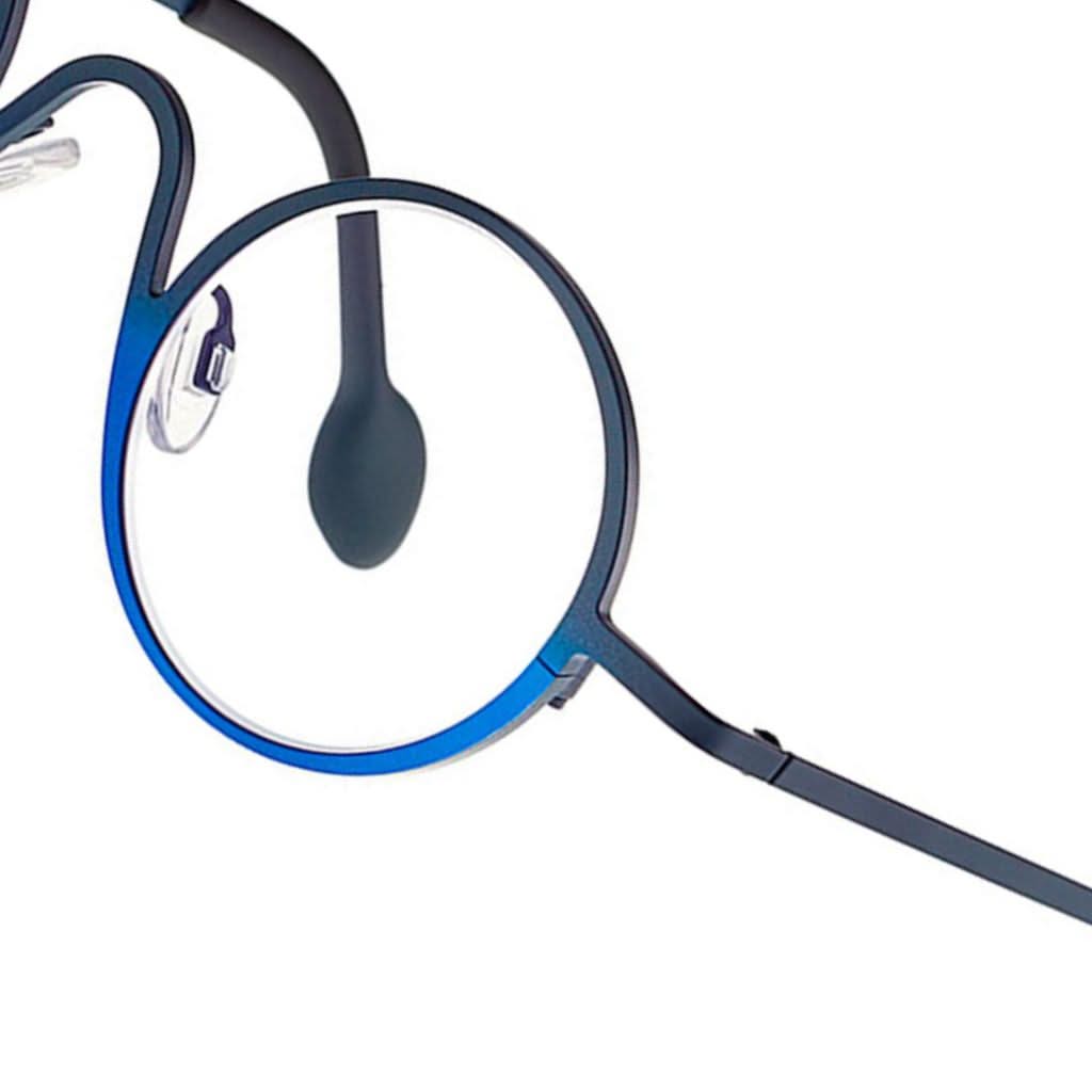 Detailaufnahme der blau-schwarzen Designerbrille STANLEY 374 von THEO EYEWEAR bei BRILLEN SCHNEIDER in München erhältlich.