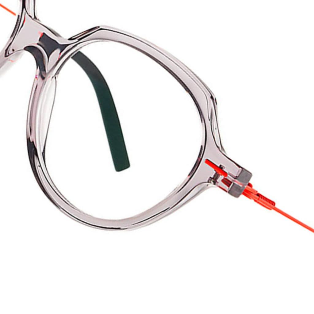 Kinderbrille Bro 57 von Theo Kids Eyewear – Robuster Acetat-Rahmen mit kreativen Bügeln, exklusiv bei Brillen Schneider München. Perfekt für anspruchsvolle junge Träger.