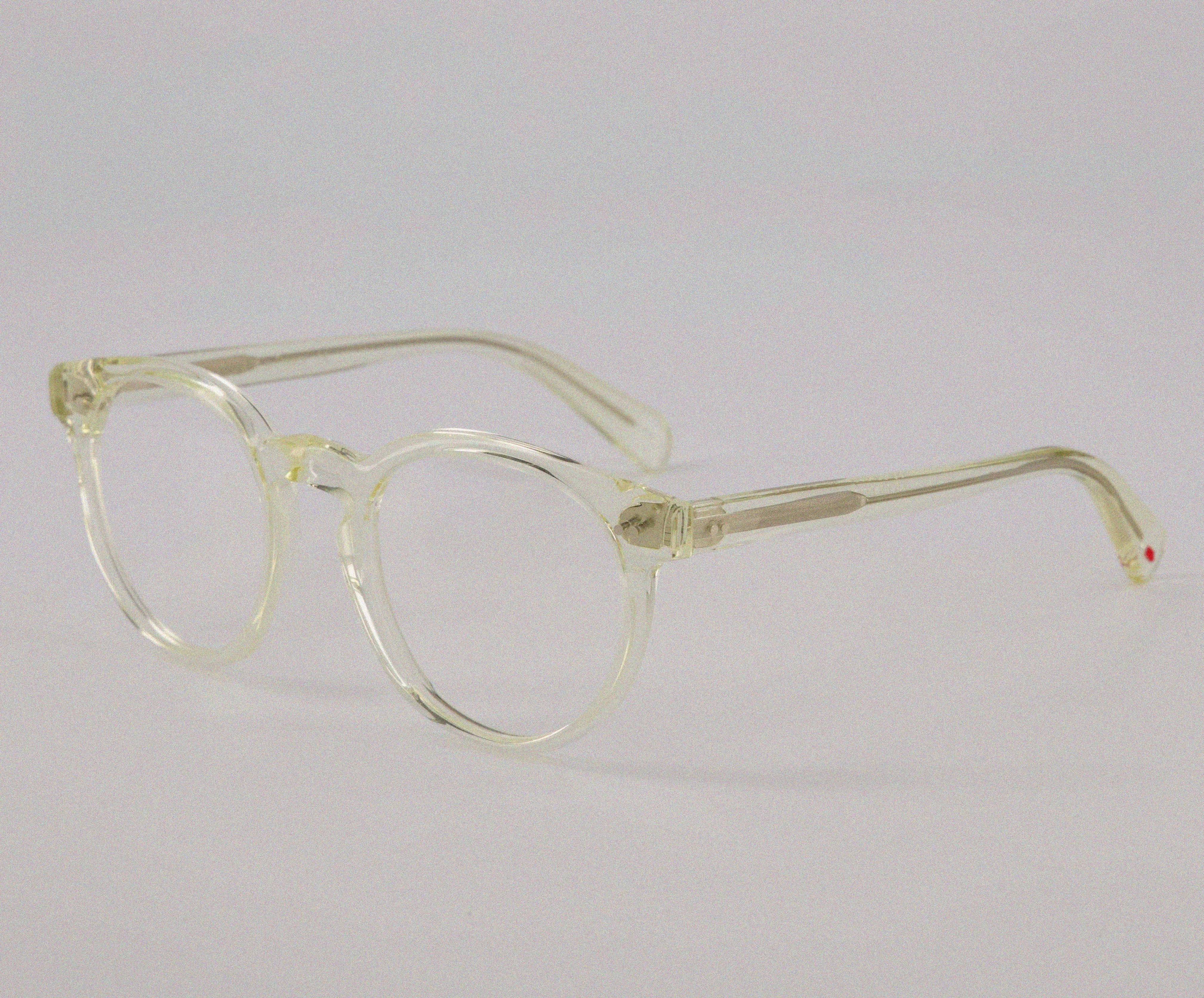 Lunettes Alf 18.03 Transparent – elegante Brille in transparentem Design, erhältlich bei Brillen Schneider München. Ihr Augenoptiker für hochwertige Marken und besten Service.