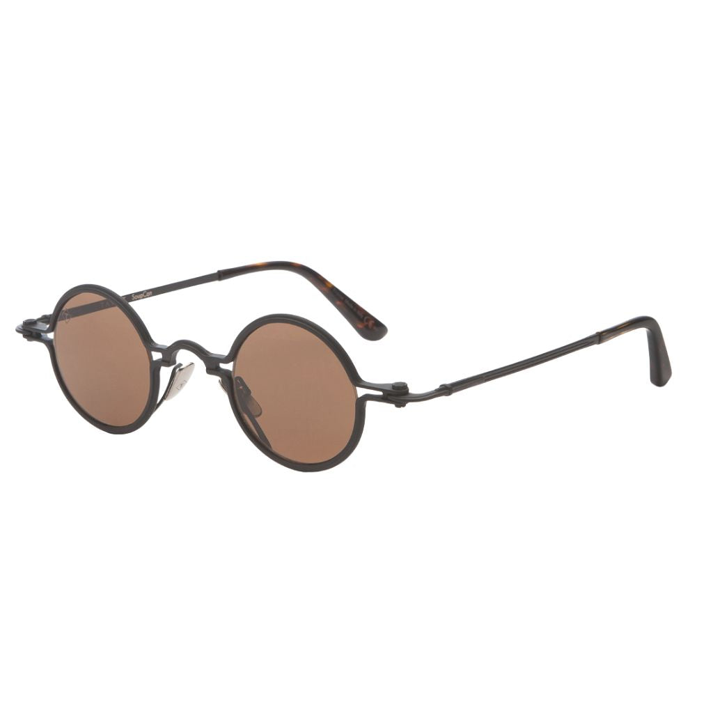 TAVAT Eyewear Atlas 40 Black Chrome Seitenansicht – leichte Designer-Sonnenbrille aus Metall exklusiv in München bei Optiker Brillen Schneider